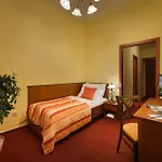 Hotell Knizeci Dvur Hluboká nad Vltavou