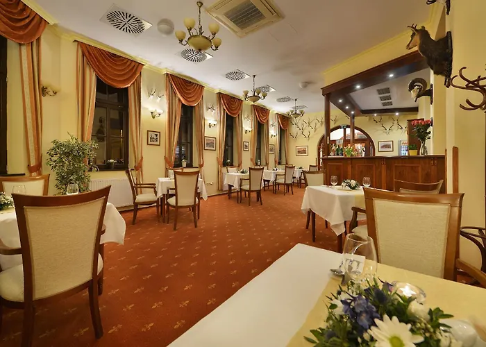 Knizeci Dvur 3* Hluboká nad Vltavou