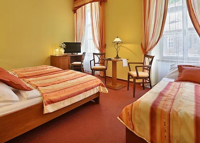 Szálloda Knizeci Dvur Hluboká nad Vltavou